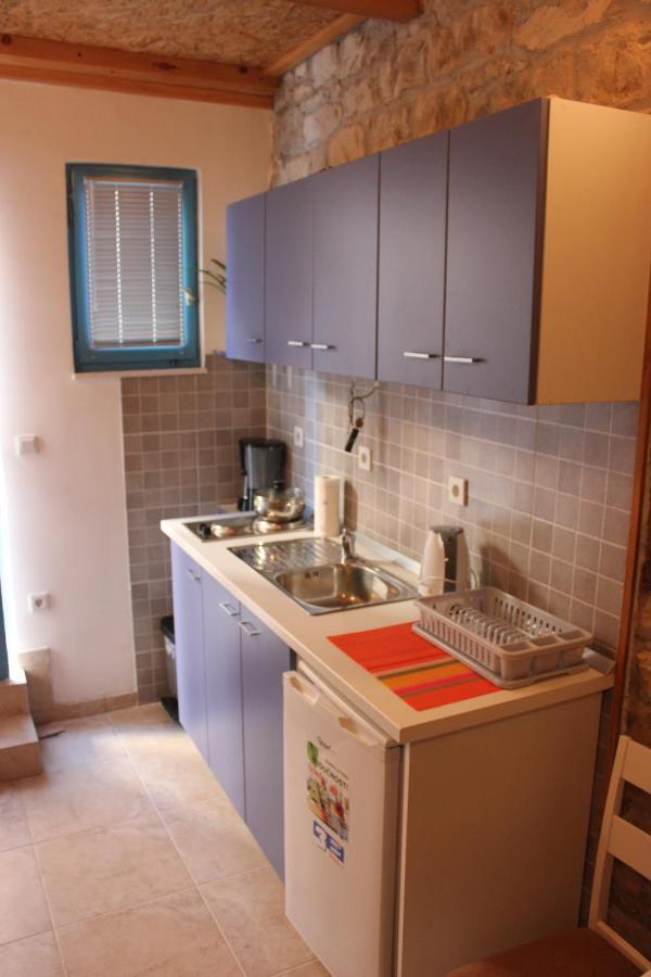 Lira - Studio Apartment Trogir Exteriér fotografie